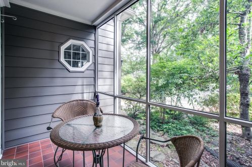 4 Argyle St, Rockville MD 20850-4417 exterior