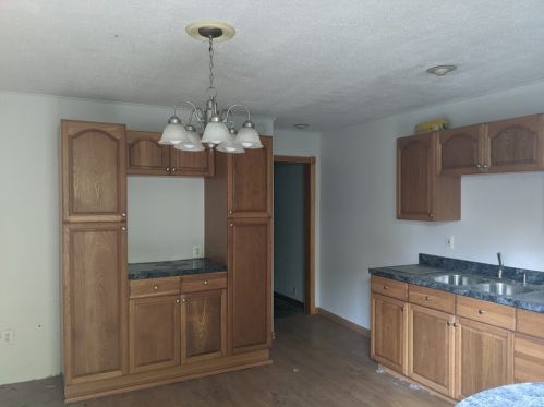 12 Joseph St, Pittsburgh, PA 15209-2326