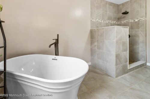 204 Bennetts Mills Rd, Jackson Twp NJ 08527-4260 exterior