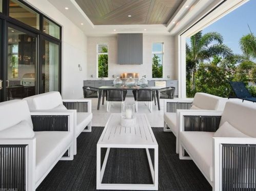 3841 Crayton Rd, Naples FL 34103-3528 exterior