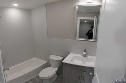 225 9 St, Newark NJ 07107-1907 exterior