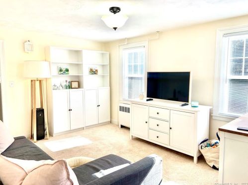 305 Mcclintock St, New Britain CT  06053-2016 exterior