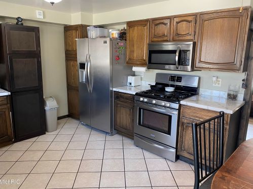 3638 Sheridan Dr, Meskegon MI 49444-4151 exterior