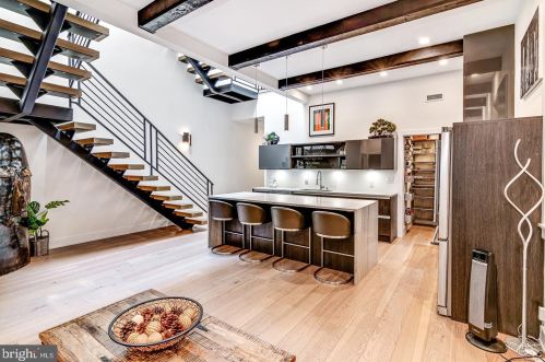 1261 26 St, Philadelphia PA 19146-4402 exterior