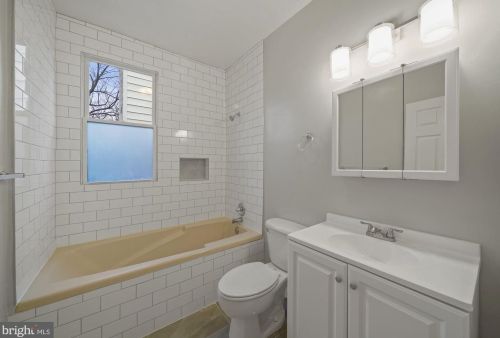 2514 Palmer Pl, Washington DC 20020-3904 exterior