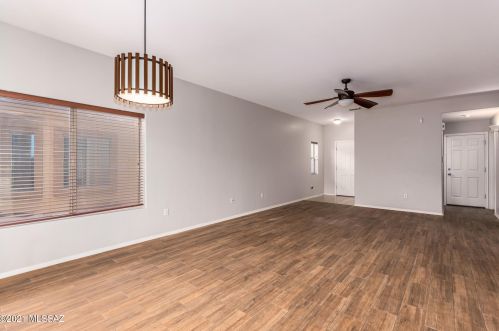 7542 Fair Meadows Loop, Tucson AZ 85756-6151 exterior