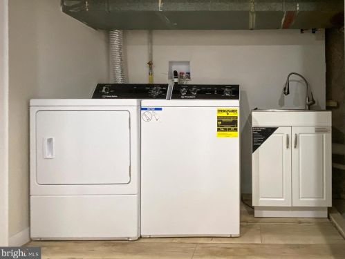 1153 Daly St, Philadelphia PA  19148-3018 exterior