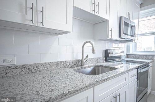 135 56 St, Philadelphia PA 19131-1310 exterior