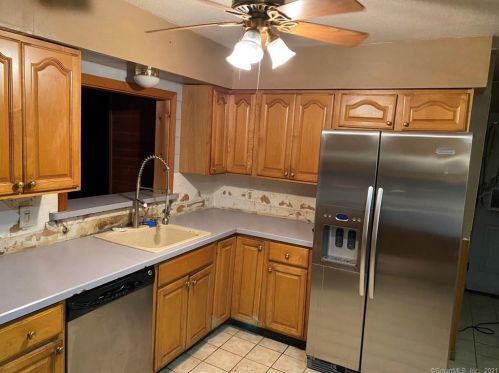 53 Grieb Trl, Wallingford, CT 06492-2655