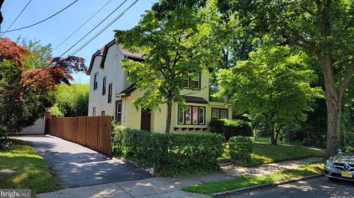 316 Maple Ave, Trenton NJ 08618-3402 exterior