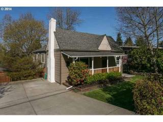 7325 35th Ave, Portland, OR 97202-8319