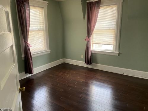 315 Walnut St, Roselle Park NJ  07204-2011 exterior