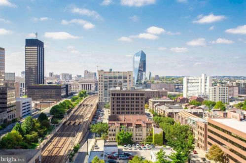 1900-24 Arch St, Philadelphia PA  19103-1404 exterior