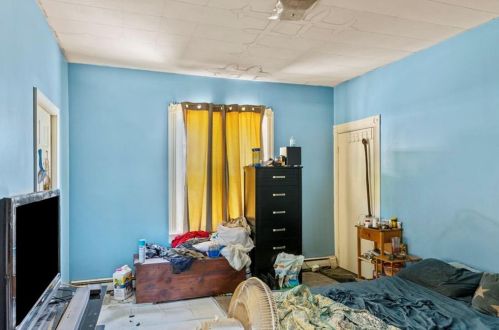 355 Providence St, Woonsocket RI 02895-5173 exterior