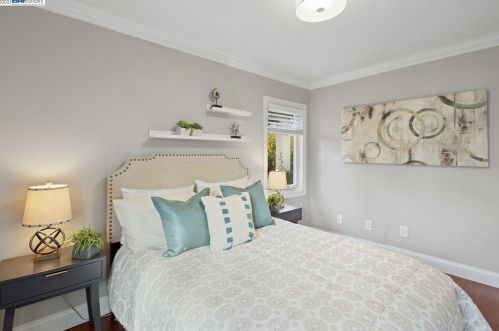 1870 Elinora Dr, Concord CA 94523-2815 exterior