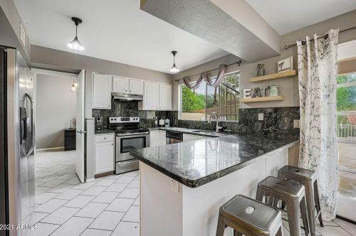 18249 16th Pl, Phoenix, AZ 85022-1353