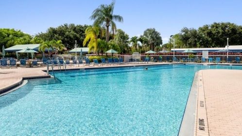 5291 Europa Dr, Boynton Beach FL 33437-2137 exterior