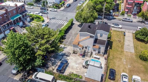 4028 Barnes Ave, Bronx NY 10466-4310 exterior