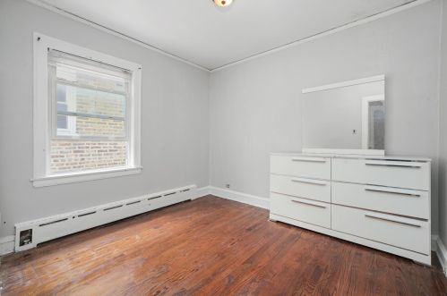 4232 Wellington Ave, Chicago IL 60641-5355 exterior