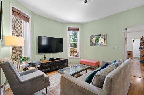 3009 Belden Ave, Chicago IL 60647-2804 exterior