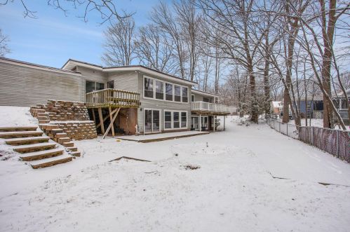 2161 Holliday Dr, Wyoming MI exterior