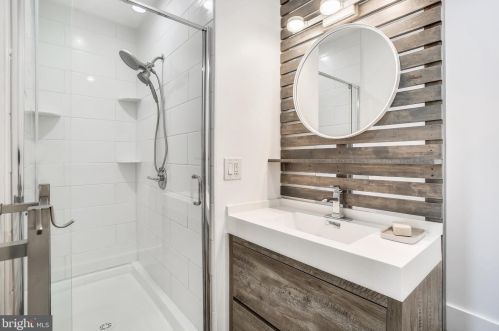 1020 Spring Rd, Washington DC  20010-1420 exterior