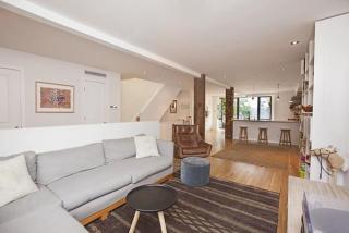 716 Dean St, Brooklyn NY  11238-3133 exterior