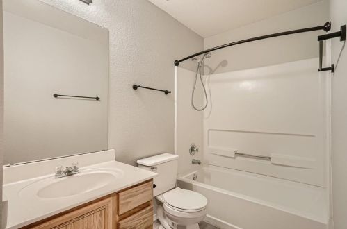 6600 Doyal Dr, Austin TX 78747-3902 exterior