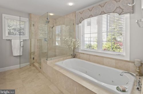 3877 30 St, Arlington VA 22207-5303 exterior