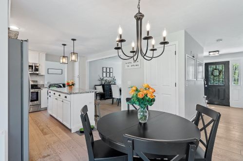 5 Spillway Ln, Concord NH 03301-8303 exterior