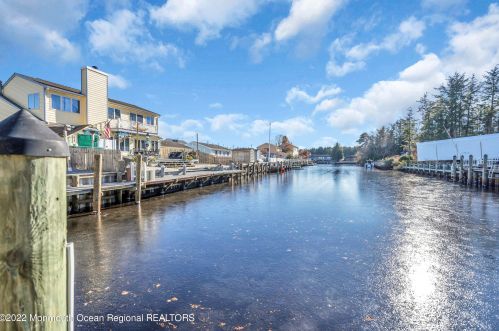 20 Is Rd, Berkeley Township NJ 08721-3530 exterior