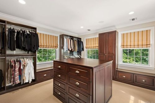 5 Dellwood Farm Way, Armonk NY 10504-1249 exterior