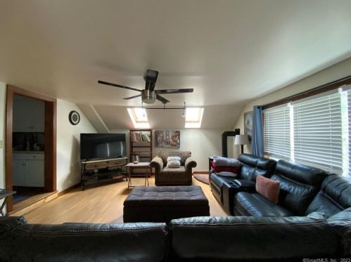 305 Hillside Ave, Torrington CT 06790-5523 exterior