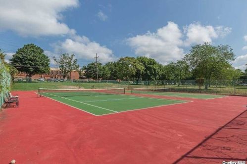 132 Barn Run Ct, Huntington Station NY  11746-1950 exterior