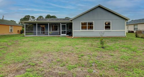 1011 Alexandria Ave, Fort Pierce FL 34953-3401 exterior