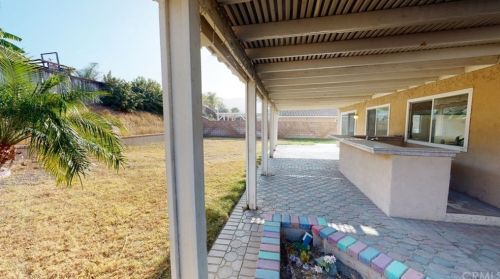 13052 April Dr, Riverside CA 92503-0933 exterior