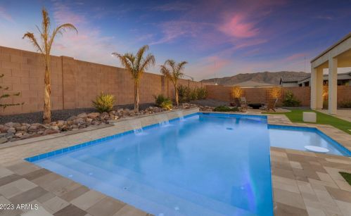 8513 22 Dr, Phoenix AZ 85041-7712 exterior