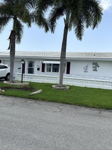 1514 21st St, Boynton Beach, FL 33426-6428