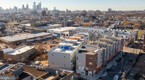 1650 5th St, Philadelphia PA 19122-1208 exterior