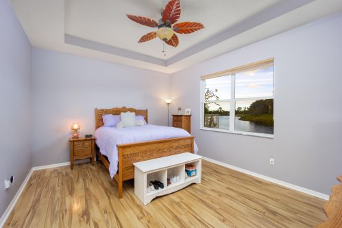 10102 Chadwick Dr, Fort Pierce FL  34987-2420 exterior