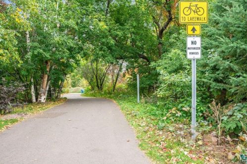 2903 Jefferson St, Duluth MN 55812-1611 exterior