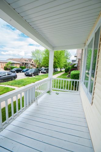 6134 Mcvicker Ave, Chicago IL  60638-4326 exterior