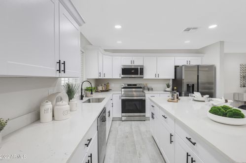 1132 Linda Ln, Chandler AZ 85226-1649 exterior