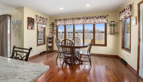 3045 Rosemont Dr, Joliet IL 60431-4960 exterior