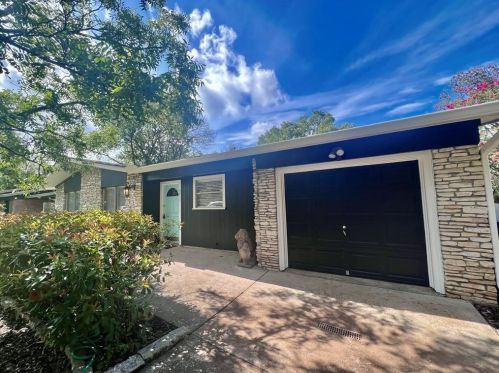 3211 Barton View Dr, Austin TX  78735-6934 exterior