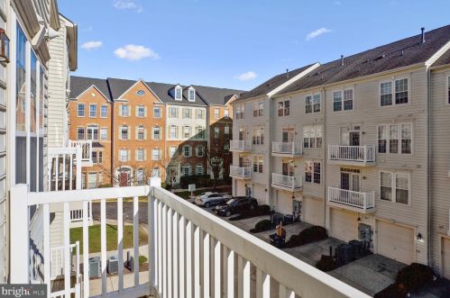 5708 Callcott Way, Alexandria VA 22312-4104 exterior