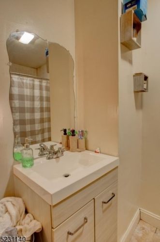 32 Butler St, Paterson NJ 07524-1926 exterior