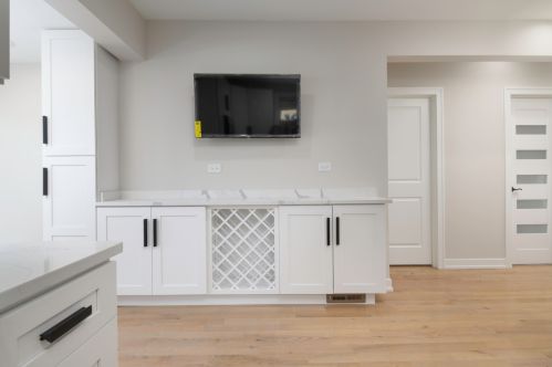 7810 Cressett Dr, Chicago IL  60707-1344 exterior