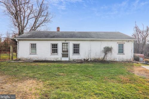 211 Ednor Rd, Silver Spring MD 20905-5134 exterior