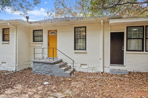 1881 Bayberry Dr, Atlanta GA 30311-3406 exterior